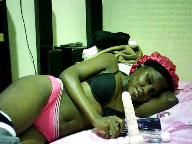 Sweetebonny live cam on BongaCams