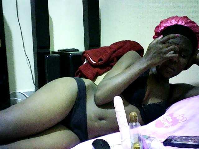 Sweetebonny live cam on BongaCams