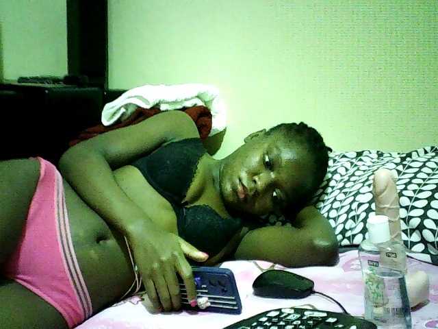 Sweetebonny live cam on BongaCams