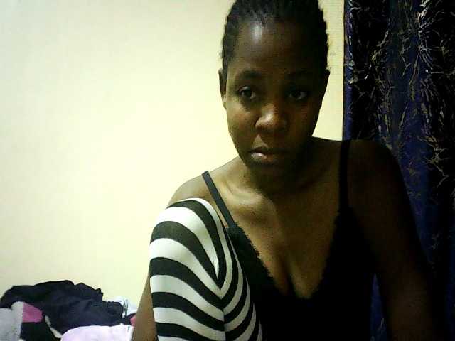 Sweetebonny live cam on BongaCams