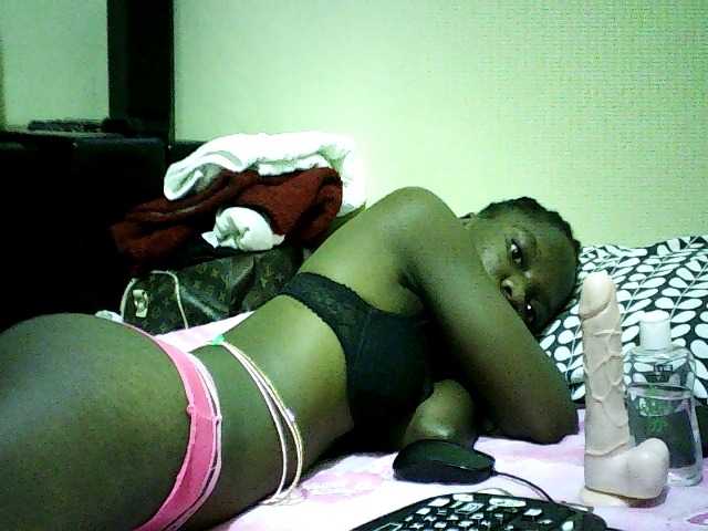 Sweetebonny live cam on BongaCams