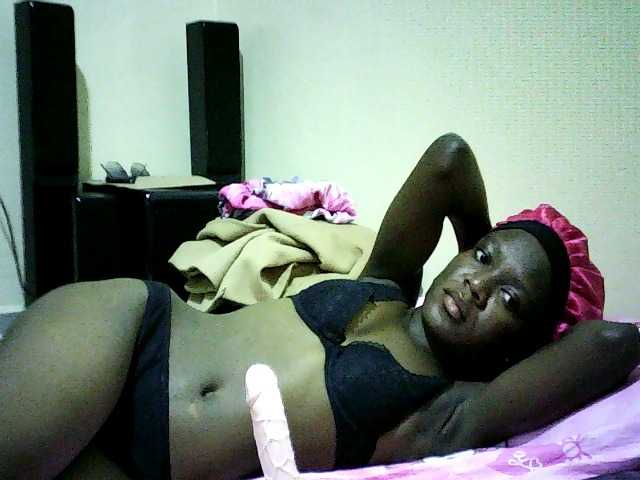 Sweetebonny live cam on BongaCams