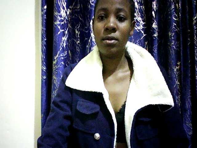 Sweetebonny live cam on BongaCams