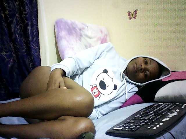 Sweetebonny live cam on BongaCams