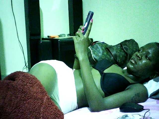 Sweetebonny live cam on BongaCams
