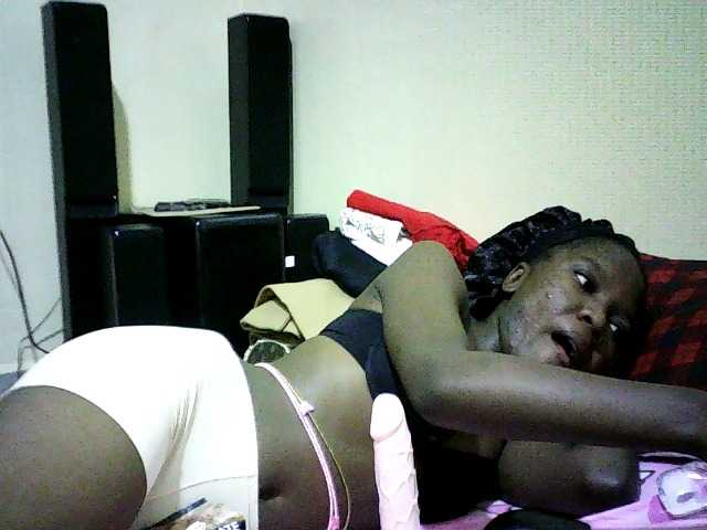 Sweetebonny live cam on BongaCams