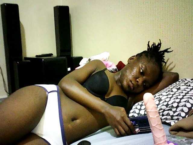 Sweetebonny live cam on BongaCams