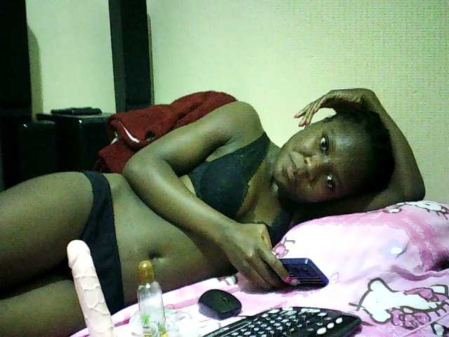 Sweetebonny live cam on BongaCams
