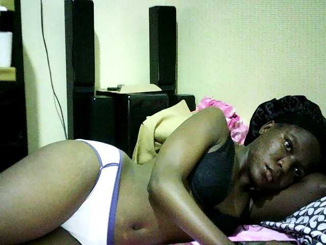 Sweetebonny live cam on BongaCams