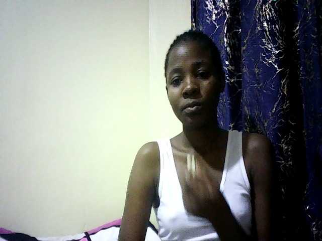 Sweetebonny live cam on BongaCams