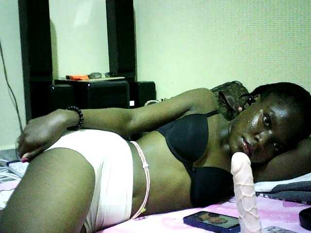 Sweetebonny live cam on BongaCams