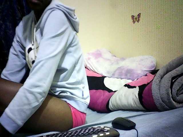 Sweetebonny live cam on BongaCams