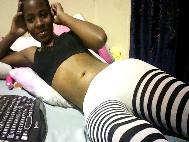 Sweetebonny live cam on BongaCams