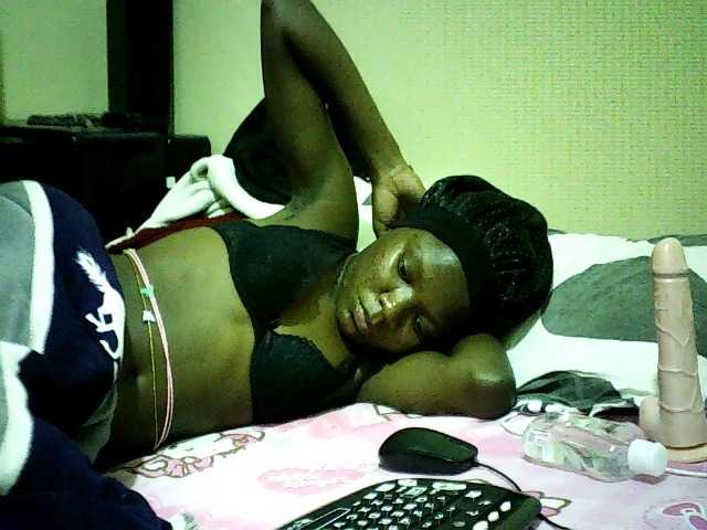 Sweetebonny live cam on BongaCams