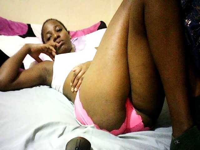 Sweetebonny live cam on BongaCams