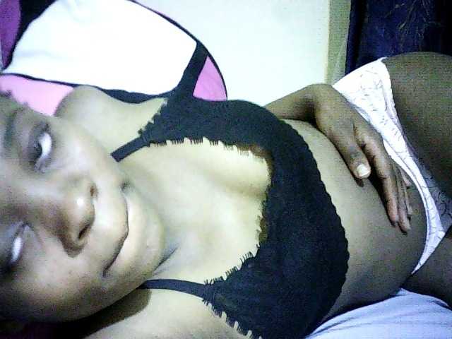 Sweetebonny live cam on BongaCams