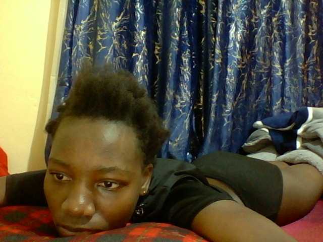 Sweetebonny live cam on BongaCams