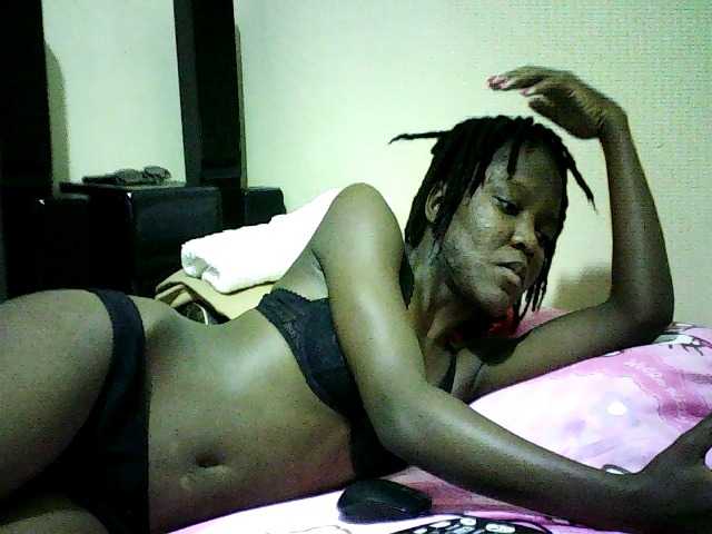 Sweetebonny live cam on BongaCams