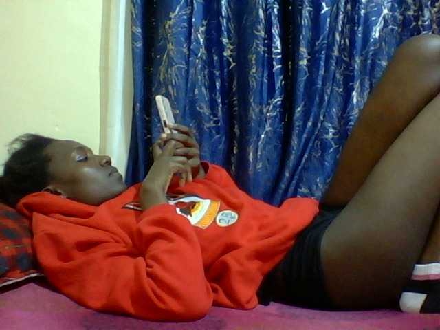 Sweetebonny live cam on BongaCams