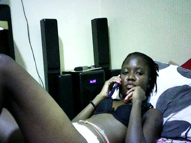 Sweetebonny live cam on BongaCams