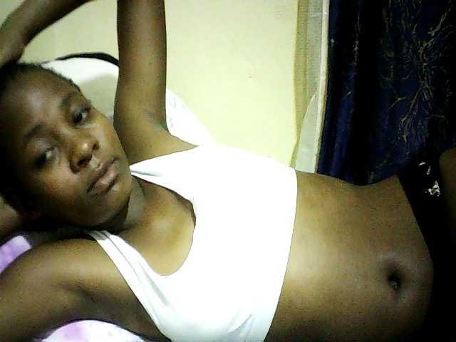 Sweetebonny live cam on BongaCams
