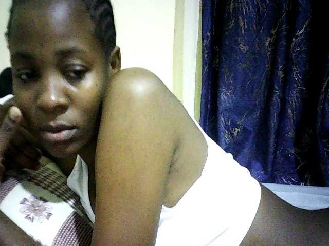 Sweetebonny live cam on BongaCams
