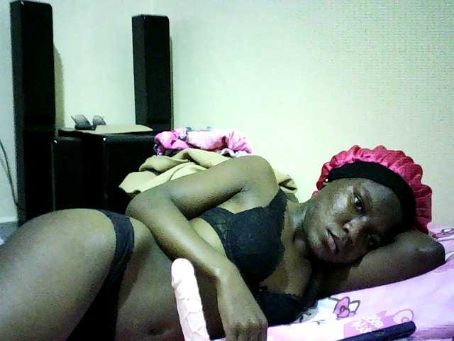Sweetebonny live cam on BongaCams
