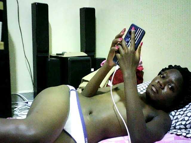 Sweetebonny live cam on BongaCams