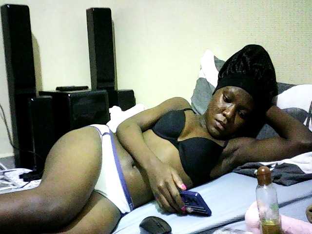 Sweetebonny live cam on BongaCams