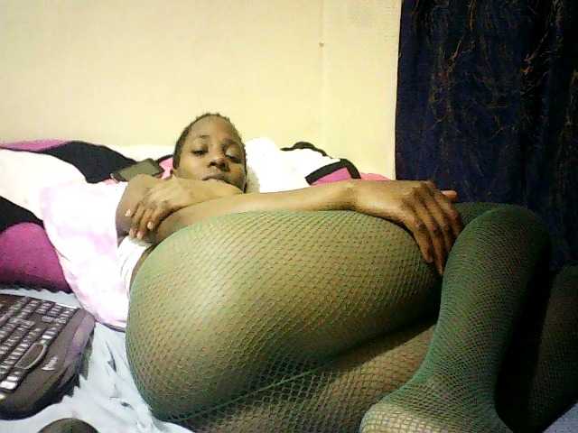 Sweetebonny live cam on BongaCams