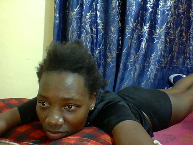 Sweetebonny live cam on BongaCams