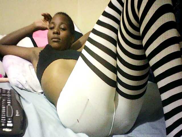 Sweetebonny live cam on BongaCams