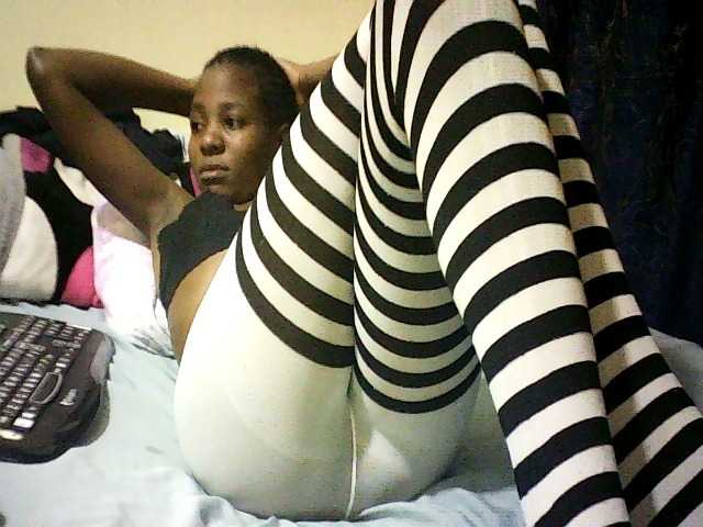 Sweetebonny live cam on BongaCams