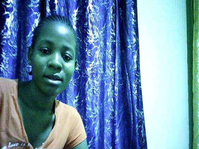 Sweetebonny live cam on BongaCams