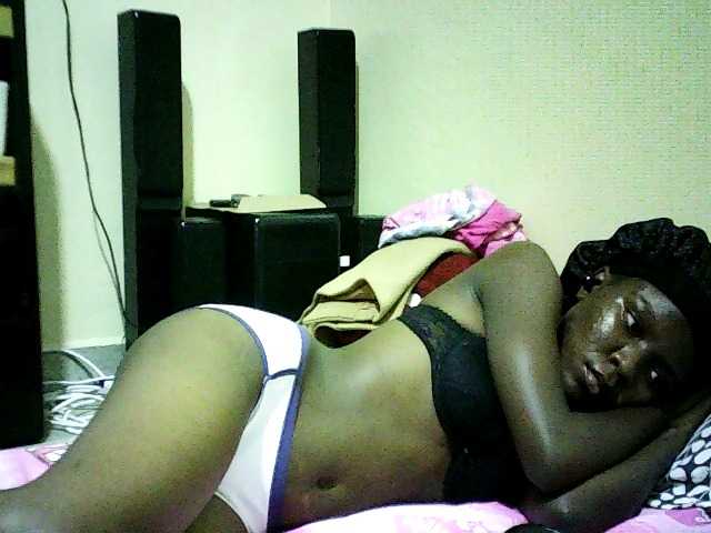 Sweetebonny live cam on BongaCams