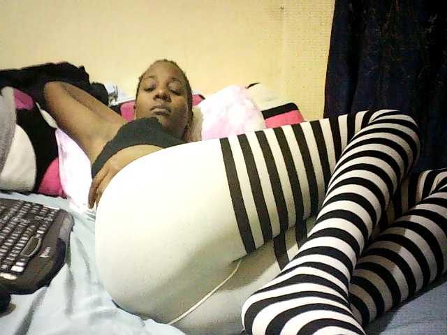 Sweetebonny live cam on BongaCams
