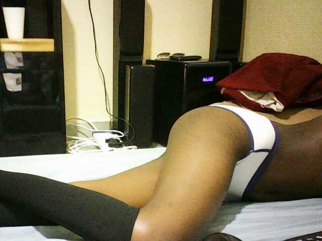 Sweetebonny live cam on BongaCams
