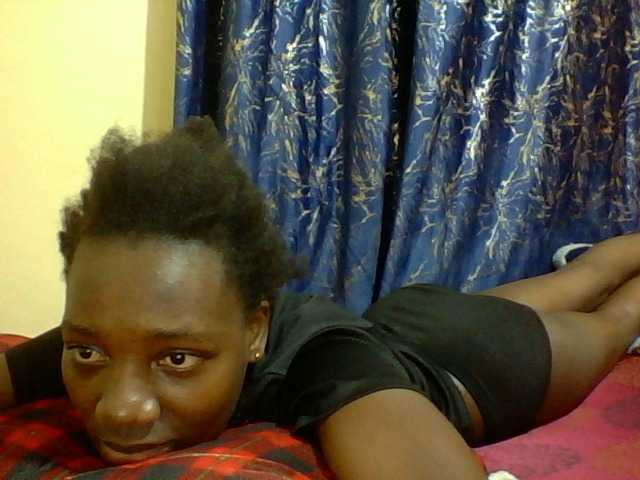 Sweetebonny live cam on BongaCams