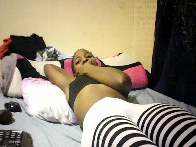 Sweetebonny live cam on BongaCams