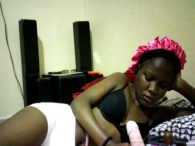 Sweetebonny live cam on BongaCams