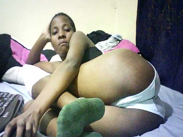 Sweetebonny live cam on BongaCams