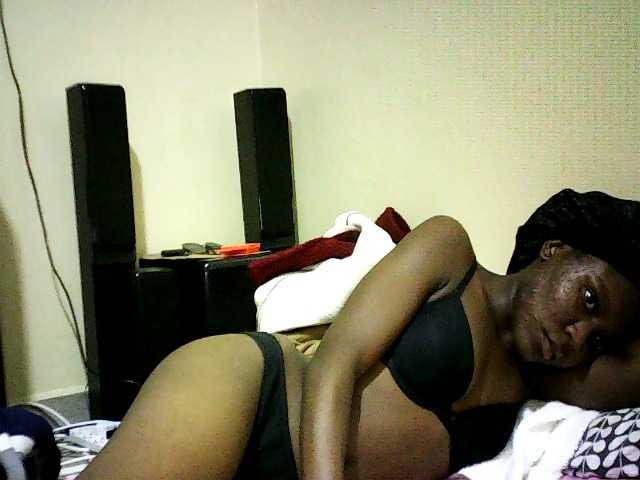 Sweetebonny live cam on BongaCams