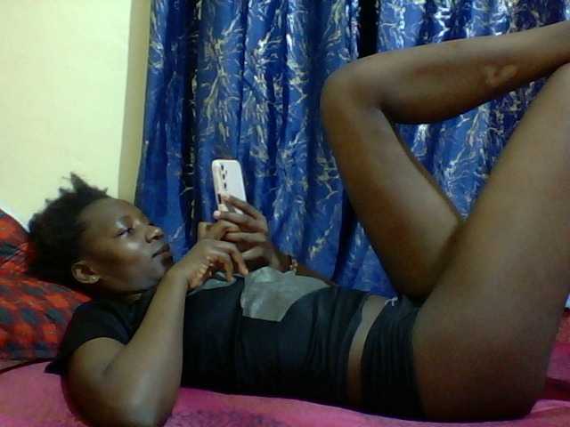 Sweetebonny live cam on BongaCams