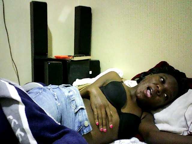 Sweetebonny live cam on BongaCams