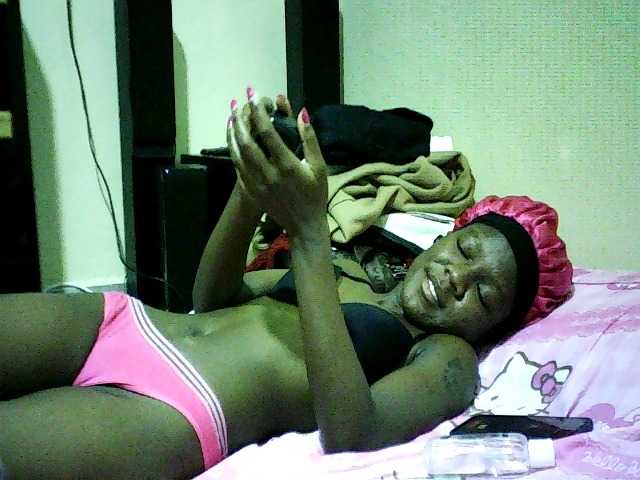 Sweetebonny live cam on BongaCams