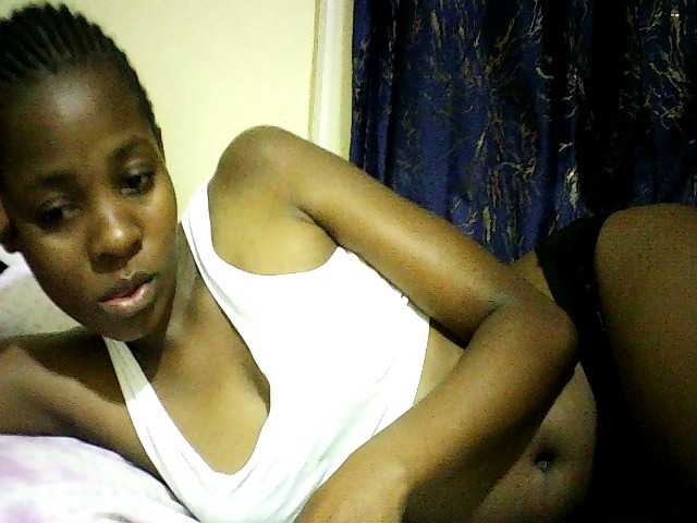 Sweetebonny live cam on BongaCams