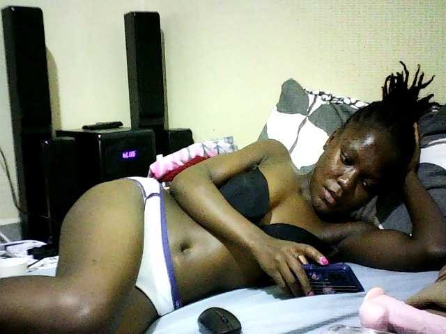 Sweetebonny live cam on BongaCams