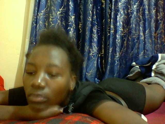 Sweetebonny live cam on BongaCams