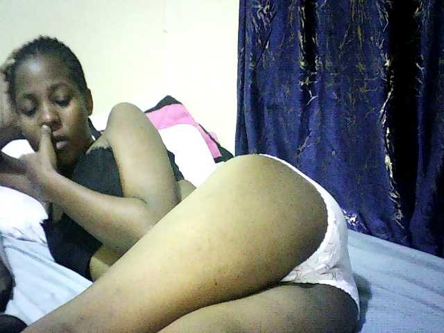 Sweetebonny live cam on BongaCams