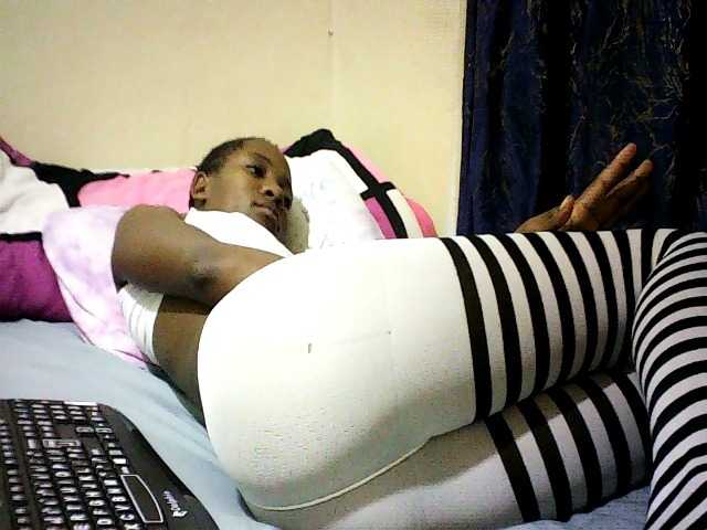 Sweetebonny live cam on BongaCams